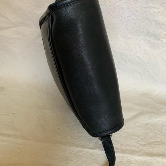 Vintage Coach Watson style black leather crossbody bag - Picture 5 of 10